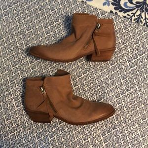 Sam Edelman Packer bootie NWT in Saddle